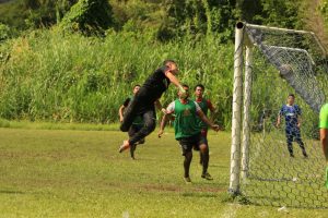 SE ESTA JUGANDO LA TERCERA FECHA DE BARRIOS "SOMOS FUTBOLEROS" img-20161105-wa0014