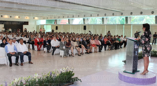 DIF respalda a los que menos tienen dif-respalda-a-los-que-menos-tienen