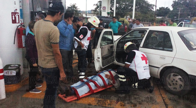 Dos heridos en choque Dos heridos en choque