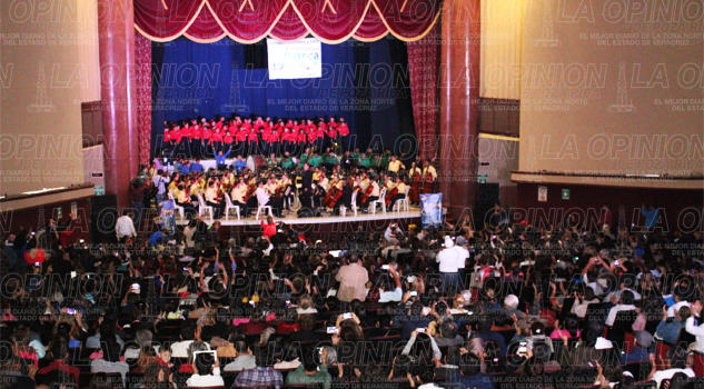 Emotivo tributo a Juan Gabriel emotivo-tributo-a-juan-gabriel