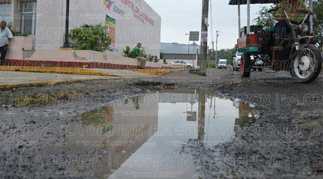 En ruinas la calle del Hospital Civil en-ruinas-la-calle-del-hospital-civil