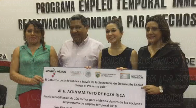 Entregan 106 techos de vivienda Entregan 106 techos de vivienda