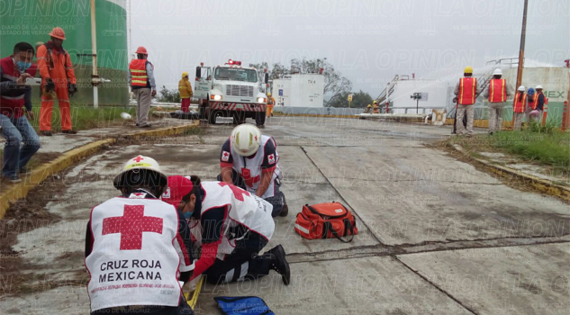 Entrenan a brigadas en el combate de incendios Entrenan a brigadas en el combate de incendios