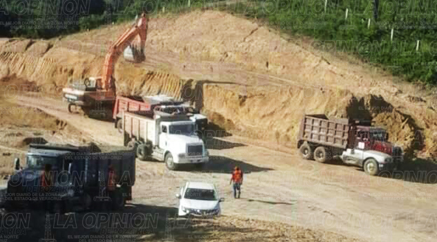 Foráneos para la obra de la pista en la villa Foráneos para obra de la pista en la villa