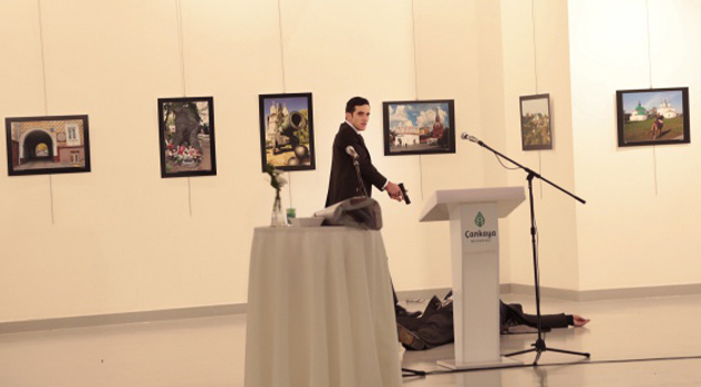 Fotógrafo narra el asesinato del embajador ruso Fotógrafo narra el asesinato del embajador ruso