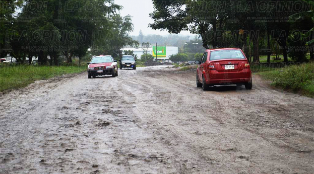 Intransitable, vía que comunica a 5 colonias