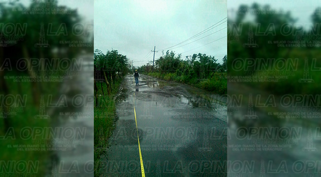 Lodos de planta de tratamiento deterioran carretera lodo-planta-tratamiento-carretera