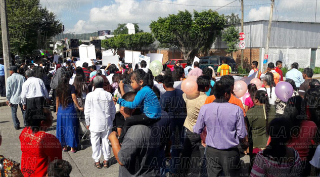 Mega marcha en las calles de Poza Rica Mega marcha en las calles de Poza Rica