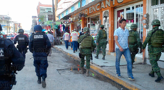 Operativo contra venta clandestina de pirotécnia Operativo Protección Civil Policía Ejército