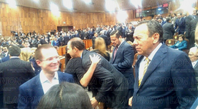 Ricardo Anaya, saluda a Jesús Zambrano Ricardo Anaya, saluda a Jesús Zambrano