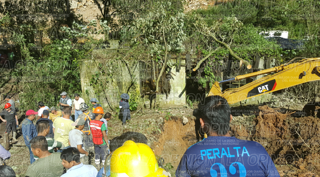 Riesgo inminente de más deslaves Riesgo inminente de más deslaves