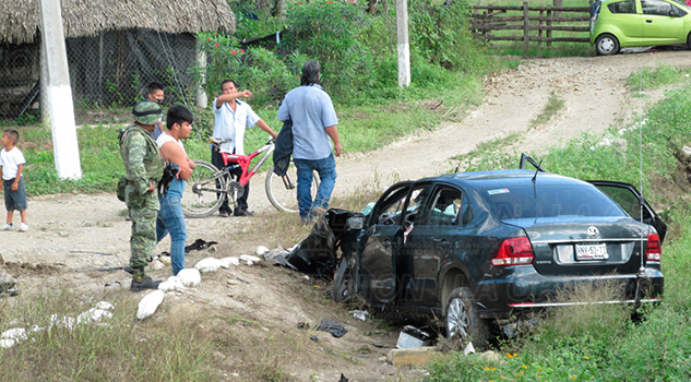 Familia se accidenta en carretera Tihuatlán-Álamo Álamo Familia Accidente Tihuatlán