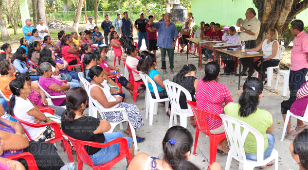 Alumnos no tienen maestros Alumnos no tienen maestros