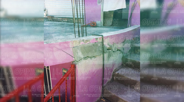 Asentamiento pone en riego a tres familias Asentamiento pone en riego a tres familias