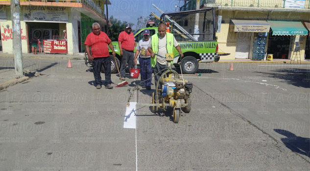 Balizan calles de Cazones Balizan calles de Cazones