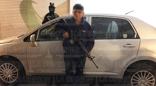 Capturan a sujeto que portaba un AR15 Capturan a sujeto que portaba un AR15