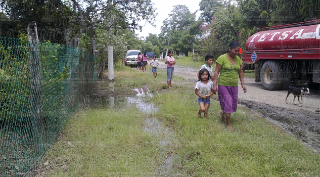 Dejan empresas campo petrolero Dejan empresas campo petrolero