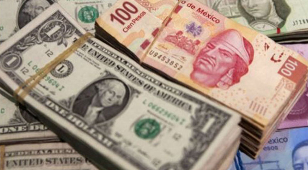 Dólar baja a 21.75 pesos en bancos Dólar baja a 21.75 pesos en bancos