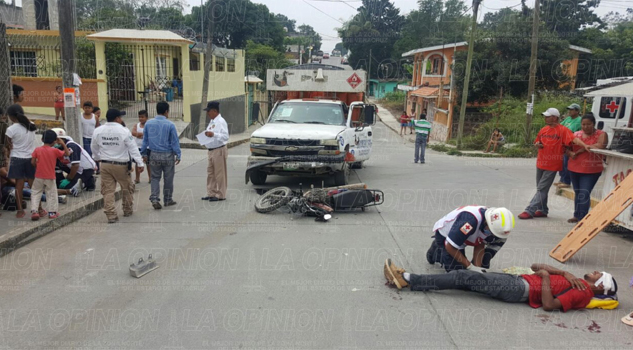 Embestidos por una camioneta Embestidos por una camioneta