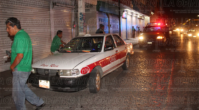 Frenan a taxistas Frenan a taxistas