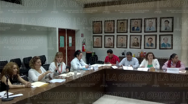 Inicia reunión entre el Instituto Veracruzano de las Mujeres de Xalapa y Poza Rica Inicia reunión entre el Instituto Veracruzano de las Mujeres de Xalapa y Poza Rica