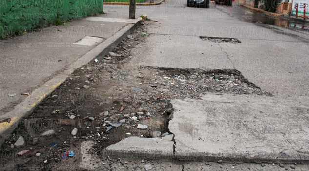 Interminable ola de baches Interminable ola de baches