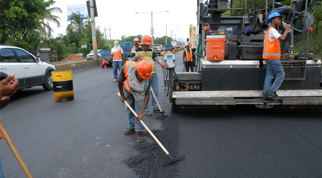Irregularidades en más de 2 mil obras públicas Irregularidades en más de 2 mil obras públicas