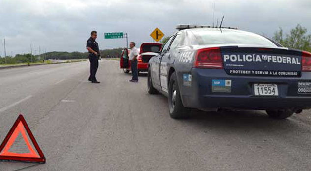 La despojaron de su vehículo La despojaron de su vehículo