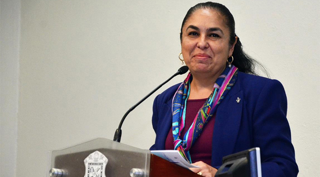 Ahorra UV 400 mdp La doctora Sara Ladrón de Guevara, rectora de la UV
