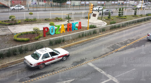 Letrero monumental de Poza Rica es solo un símbolo de identidad Letrero monumental de Poza Rica es solo un símbolo de identidad