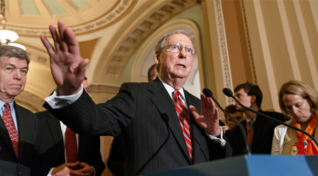 Muro fronterizo podría costar más de 12 mmdd, señalan republicanos Mitch McConnell