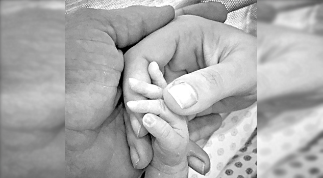 Oooow, ternurita, ya nació el bebé de Marjorie de Sousa y Julián Gil Oooow, ternurita, ya nació el bebé de Marjorie de Sousa y Julián Gil