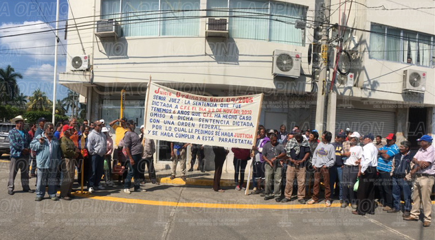 Pescadores de Tuxpan exigen pago de indemnizaciones Pescadores de Tuxpan exigen pago de indemnizaciones