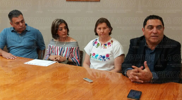 Presenta el vicerrector de la UV, diplomado en modalidad mixta Presentan diplomado en modalidad mixta