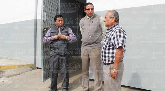 Revisan comercios locales Revisan comercios locales