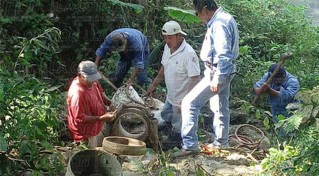 Rezago de agua por cinco fugas en CAEV Rezago de agua por cinco fugas en CAEV