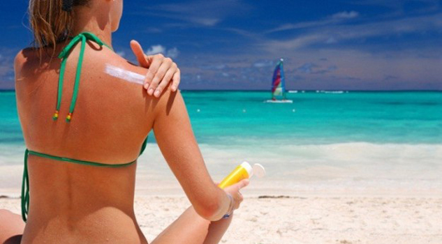 ¿Sombrilla o protector solar? Sombrilla o protector solar