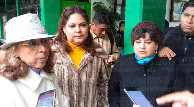 Dejan "colgados" a alumnos de Derecho de la UPAV UPAV Papantla Alumnos Derecho