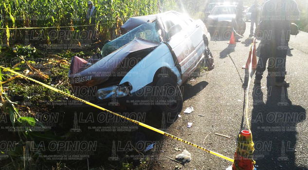 Muere bebé en accidente automovilístico Un muerto y 5 heridos en carreterazo