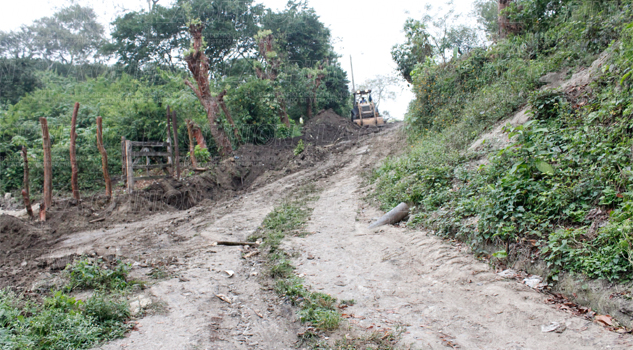 Abandonan obras Abandonan obras
