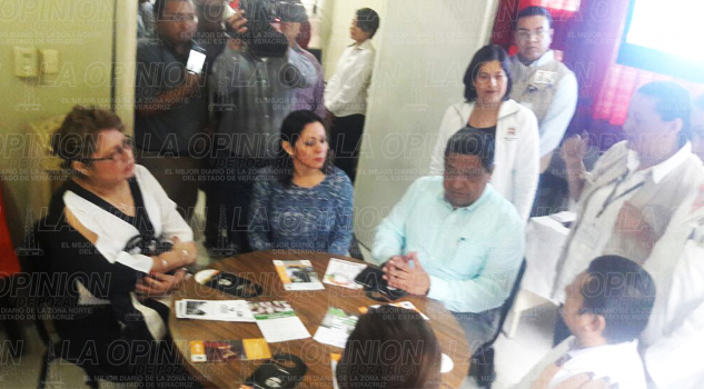 Autoridades de salud y municipales firman convenio para combatir las adicciones