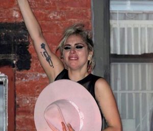 Diviértete con los memes de Lady Gaga en el Super Bowl