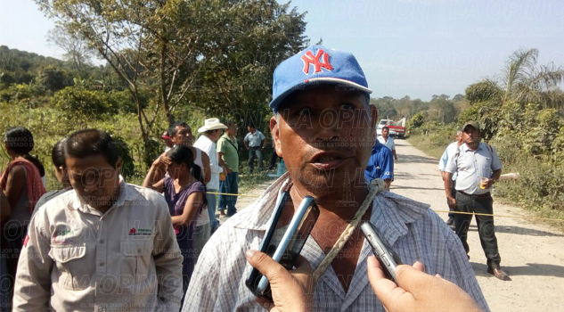 Campesinos bloquean carretera a la localidad El Palmar Campesinos bloquean carretera a la localidad El Palmar