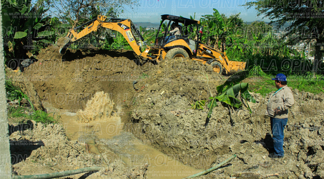 Descomunal fuga de agua Descomunal fuga de agua