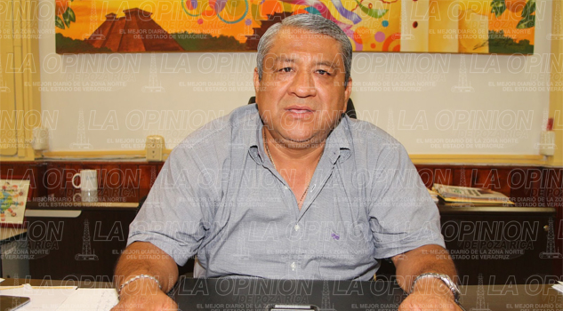 Desvía recursos para comprar candidaturas Desvía recursos para comprar candidaturas