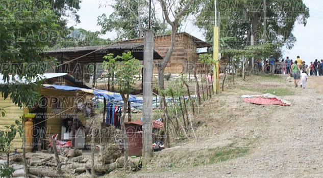 Edifican sobre los ductos de PEMEX