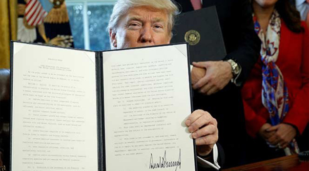 Firma Donald Trump orden ejecutiva para acabar con los "cárteles" del narcotráfico Firma Donald Trump orden ejecutiva