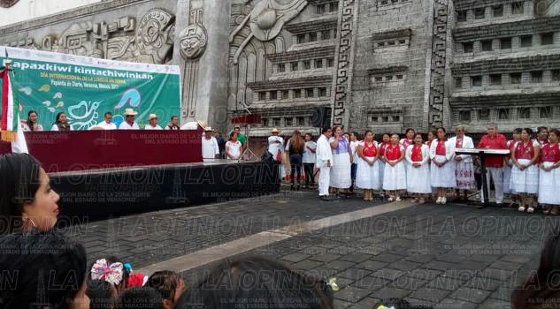 Fomentan preservación y uso de la lengua tutunakú Fomentan preservación y uso de la lengua tutunakú
