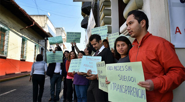Llevan 2 meses y medio sin cobrar Llevan 2 meses y medio sin cobrar