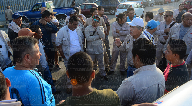 Más despidos de petroleros Más despidos de petroleros